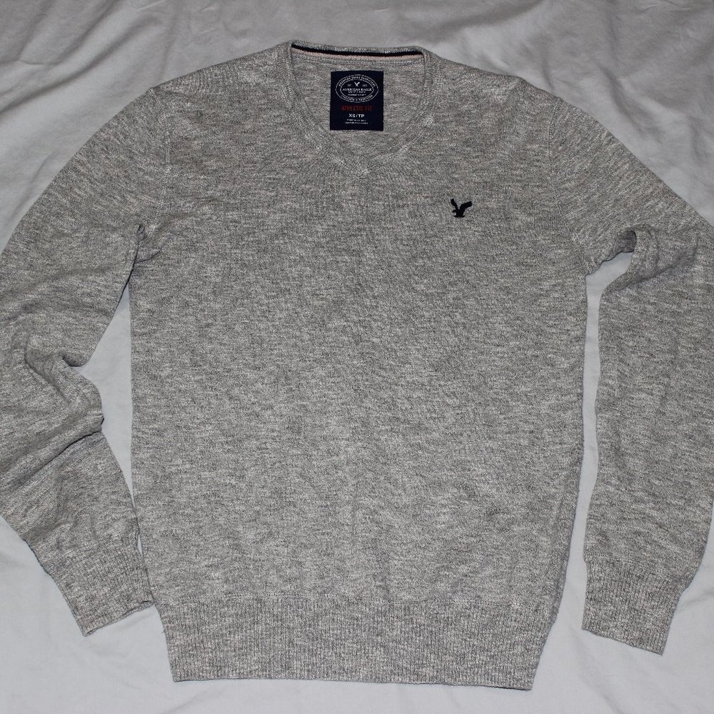 Heather Grey 'American Eagle' Lightweight V-Neck Sweater